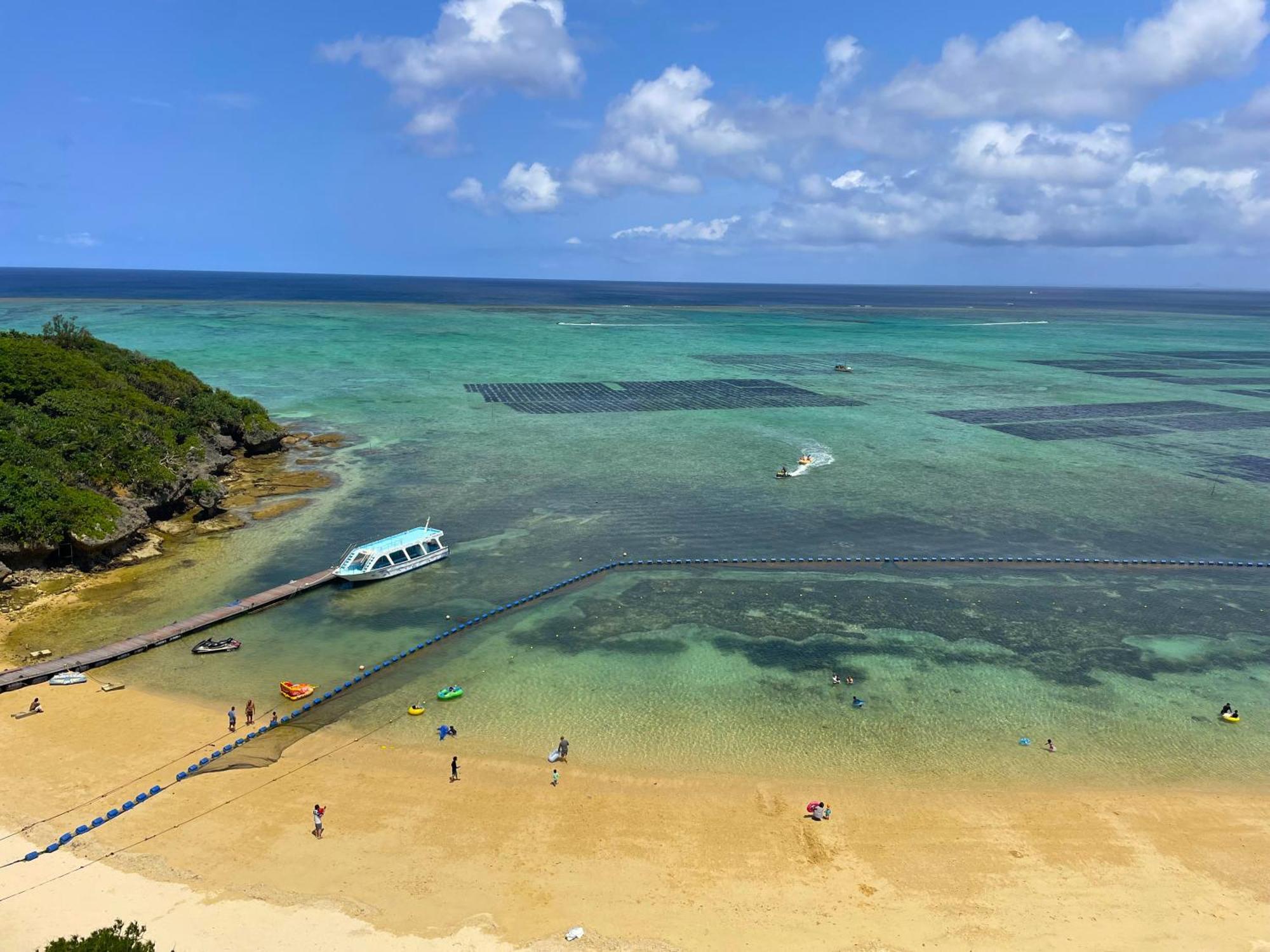 منتجع وسبا فندق مونتيري أوكيناوا أونا المظهر الخارجي الصورة View of the beach at the southern end of the island