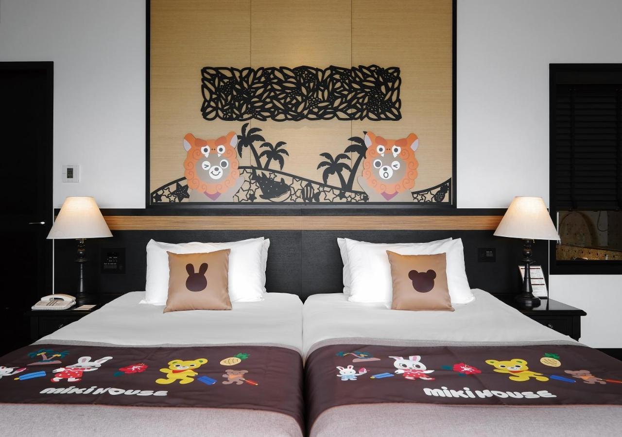 منتجع وسبا فندق مونتيري أوكيناوا أونا المظهر الخارجي الصورة A room at the hotel