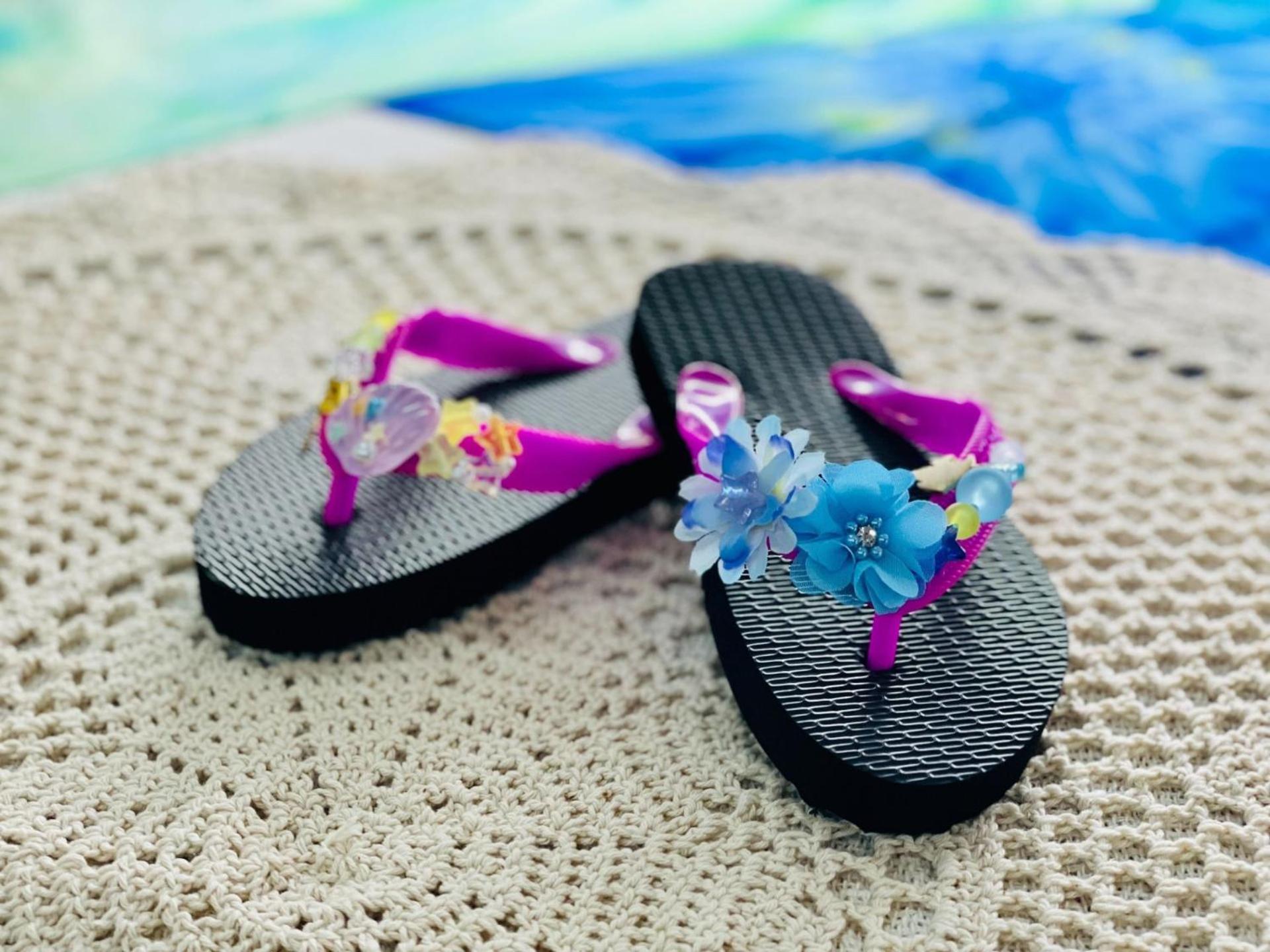منتجع وسبا فندق مونتيري أوكيناوا أونا المظهر الخارجي الصورة Flip-flops