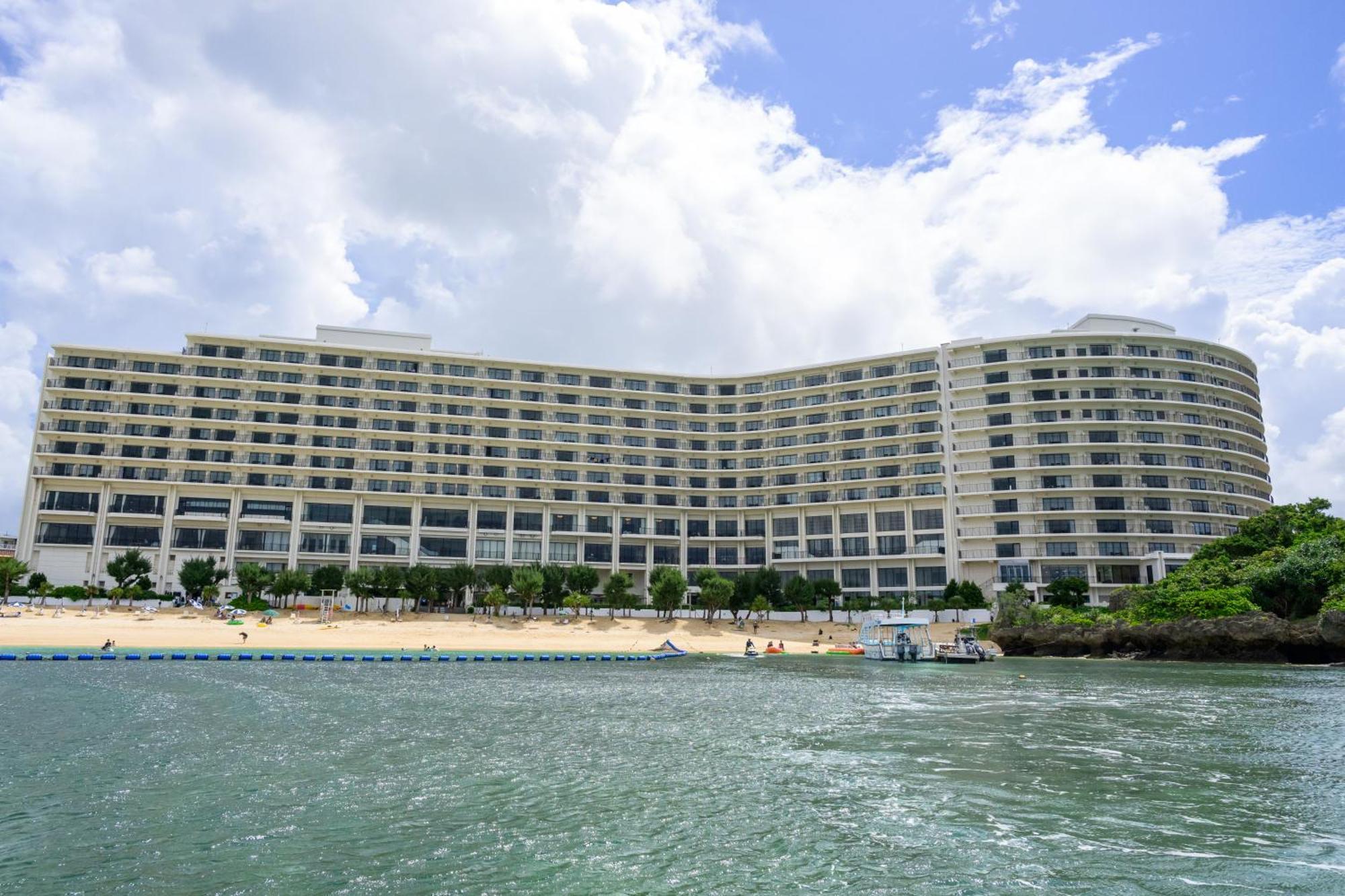 منتجع وسبا فندق مونتيري أوكيناوا أونا المظهر الخارجي الصورة Hilton Okinawa